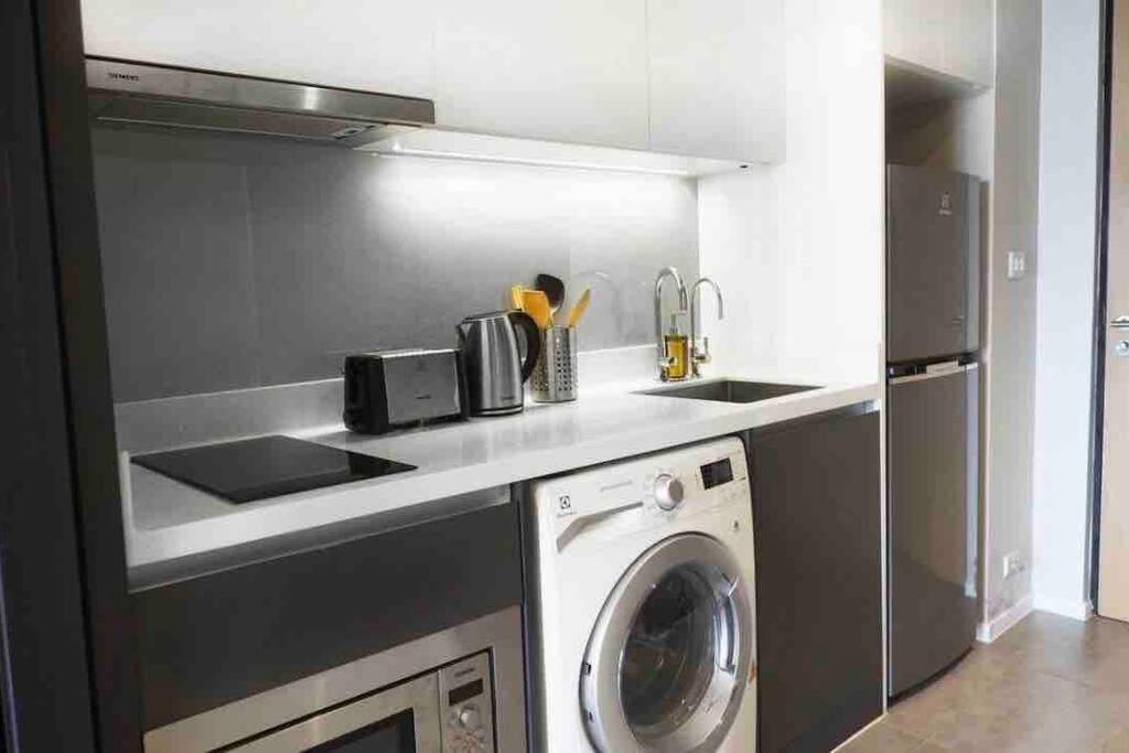 Stylish 1 Bedroom, Nice Pool,Bts Asok, Sukhumvit Bangkok Exterior foto